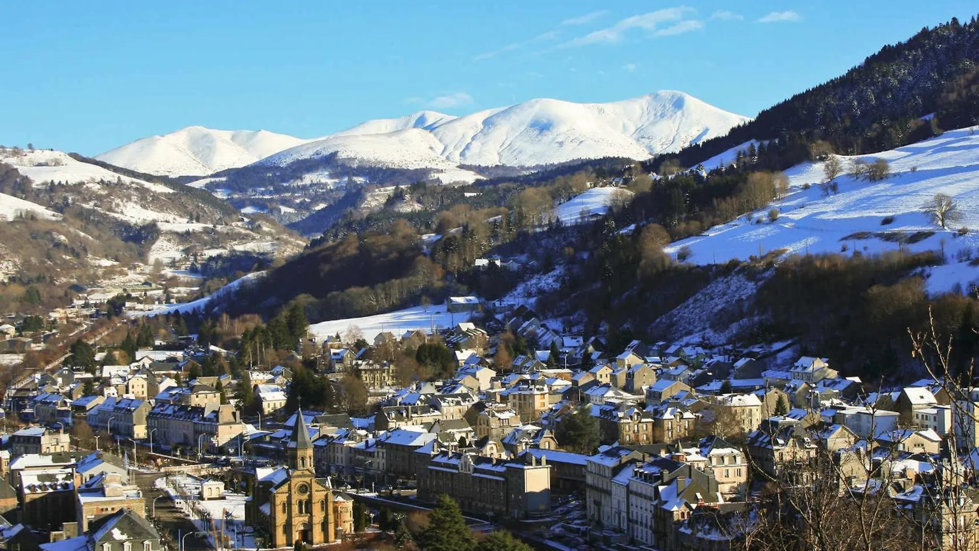 Charmant T2 Bis Avec Wi-Fi, Proche Thermes Et Commodites A La Bourboule - Fr-1-608-266